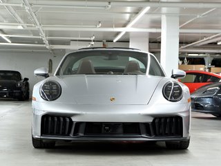 Porsche 911 Targa 4 GTS / Premium Package / Front Axle Lift / 2025 à Laval, Québec - 5 - w320h240px