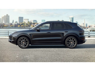 2022 Porsche Cayenne AWD in Laval, Quebec - 2 - w320h240px