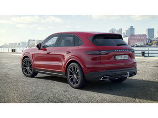 Porsche Cayenne AWD / Premium Package /Air Suspension / Hitch 2022 à Laval, Québec - 3 - w320h240px