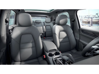 Porsche Cayenne AWD / Premium Package /Air Suspension / Hitch 2022 à Laval, Québec - 6 - w320h240px