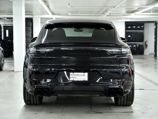 Porsche Cayenne Turbo S E-Hybrid Coupe AWD 2022 à Laval, Québec - 4 - w320h240px
