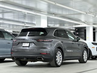 Porsche Cayenne  2022 à Laval, Québec - 3 - w320h240px
