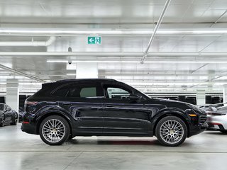 Porsche Cayenne Platinum Edition / Premium Plus / Sport Exhaust 2023 à Laval, Québec - 2 - w320h240px