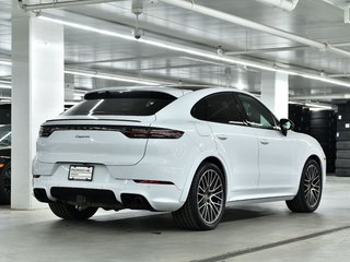 Porsche Cayenne Coupe Platinum Edition 2023 à Laval, Québec - 3 - w320h240px
