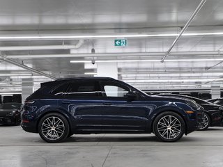Porsche Cayenne / Premium Package Plus / Hitch / Adaptive Cruise 2024 à Laval, Québec - 2 - w320h240px