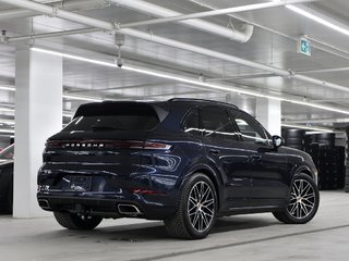 Porsche Cayenne / Premium Package Plus / Hitch / Adaptive Cruise 2024 à Laval, Québec - 3 - w320h240px