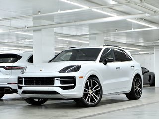 Porsche Cayenne Air Suspension / Premium Package Plus / Hitch 2024 à Laval, Québec - 6 - w320h240px