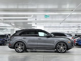 Porsche Cayenne Air Suspension / Premium Pack Plus / Trailer Hitch 2024 à Laval, Québec - 2 - w320h240px