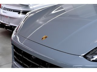 2024 Porsche Cayenne AWD / Premium Plus Package / Trailer Hitch in Laval, Quebec - 6 - w320h240px