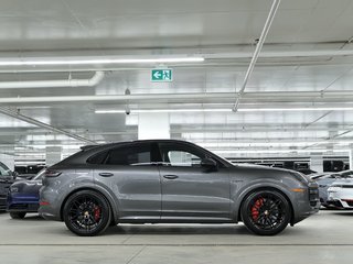 Porsche Cayenne Turbo E-Hybrid Coupe 2024 à Laval, Québec - 2 - w320h240px