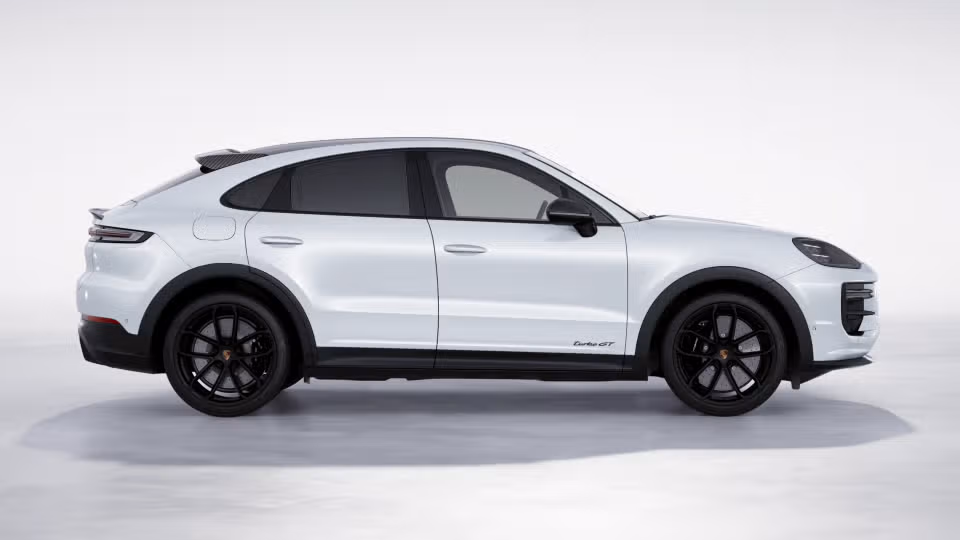 2025 Porsche Cayenne Turbo GT in Laval, Quebec - 6 - w320h240px