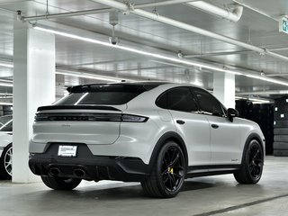 Porsche Cayenne Turbo GT 2025 à Laval, Québec - 3 - w320h240px