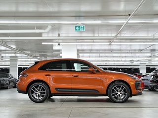 Porsche Macan AWD / Premium Plus Package / BOSE 2022 à Laval, Québec - 2 - w320h240px