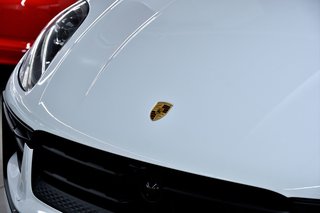 2023 Porsche Macan S in Laval, Quebec - 3 - w320h240px