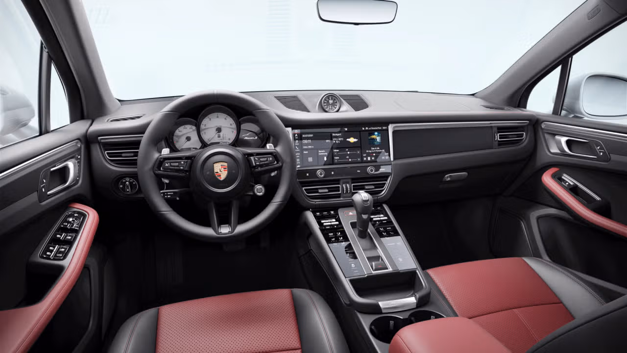 2023 Porsche Macan S in Laval, Quebec - 6 - w320h240px