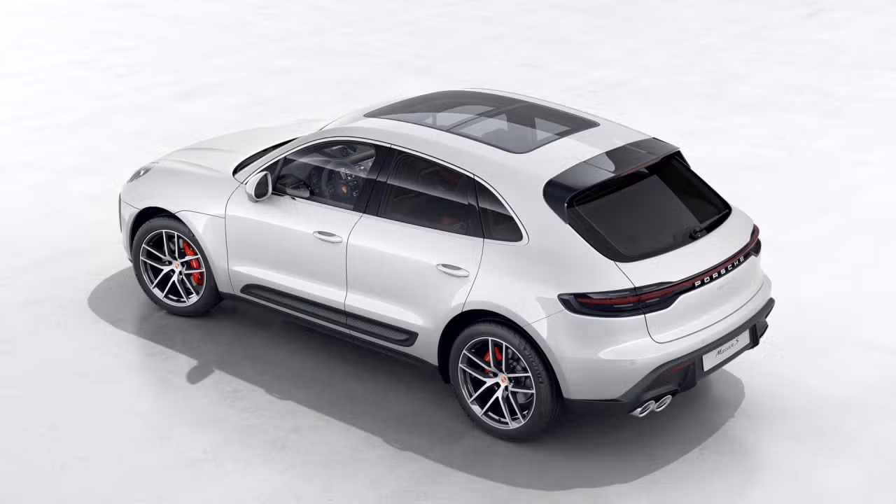 2023 Porsche Macan S in Laval, Quebec - 4 - w320h240px