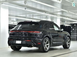 2023 Porsche Macan in Laval, Quebec - 3 - w320h240px