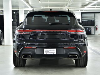 2023 Porsche Macan in Laval, Quebec - 4 - w320h240px