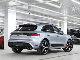 Porsche Macan AWD / Premium Package /Air Suspension / Hitch 2024 à Laval, Québec - 3 - w320h240px