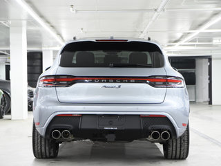 Porsche Macan AWD / Premium Package /Air Suspension / Hitch 2024 à Laval, Québec - 4 - w320h240px