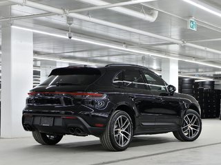 2024 Porsche Macan AWD / Premium Package / BOSE in Laval, Quebec - 3 - w320h240px