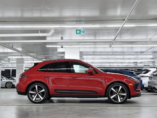 2024 Porsche Macan S AWD / Premium Plus / Air Suspension / BOSE in Laval, Quebec - 2 - w320h240px