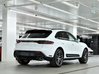 2024 Porsche Macan AWD / Premium Package Plus / Sport Exhaust in Laval, Quebec - 3 - w320h240px