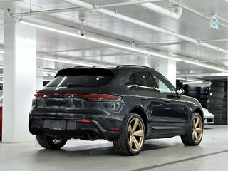 Porsche Macan S AWD / Premium Package Plus / Sport Exhaust 2024 à Laval, Québec - 3 - w320h240px