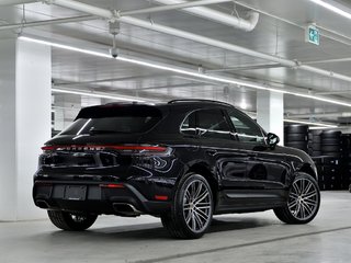 Porsche Macan AWD / Premium Package Plus / BOSE 2024 à Laval, Québec - 3 - w320h240px