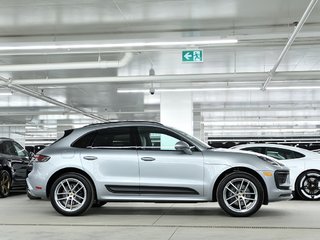 2024 Porsche Macan AWD / Premium Package Plus / BOSE in Laval, Quebec - 2 - w320h240px