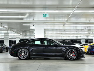 Porsche Taycan 4S Sedan / Premium Package / BOSE / Sport Chrono 2020 à Laval, Québec - 2 - w320h240px