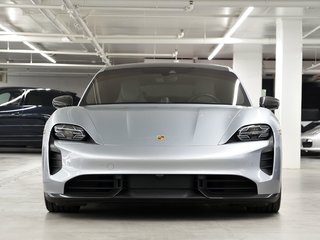 Porsche Taycan Turbo S 2020 à Laval, Québec - 6 - w320h240px