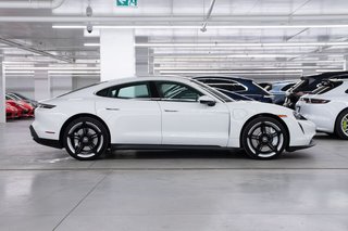 2021 Porsche Taycan 4S in Laval, Quebec - 2 - w320h240px