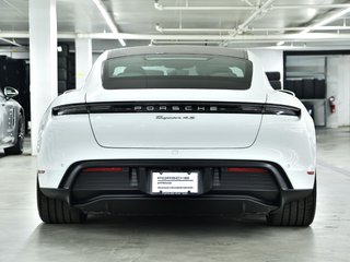2021 Porsche Taycan 4S in Laval, Quebec - 4 - w320h240px