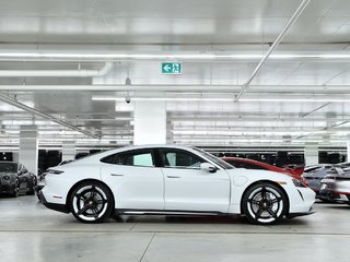 Porsche Taycan 4S AWD / Premium Package / Rear Axle / BOSE 2023 à Laval, Québec - 2 - w320h240px