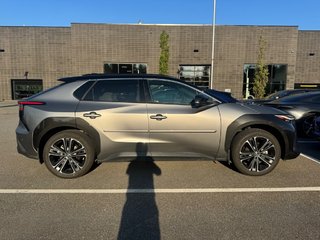 2024 Toyota BZ4X XLE AWD / Limited / Groupe Technologie in Laval, Quebec - 2 - w320h240px