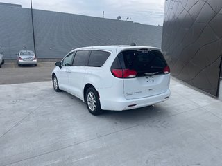 2022 Chrysler Grand Caravan SXT in Winnipeg, Manitoba - 3 - px