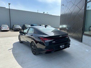 2021 Hyundai Elantra Preferred in Winnipeg, Manitoba - 3 - px