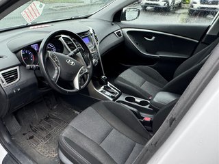 2013 Hyundai Elantra GT GLS Toit pano Sièges chauffants Bluetooth in Sainte-Julie, Quebec - 3 - w320h240px