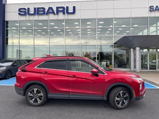 Mitsubishi ECLIPSE CROSS SEL AWD Affichage tête haute Volant chauffant 2023 à Sainte-Julie, Québec - 2 - w320h240px