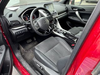 Mitsubishi ECLIPSE CROSS SEL AWD Affichage tête haute Volant chauffant 2023 à Sainte-Julie, Québec - 3 - w320h240px