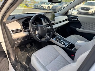 2022 Mitsubishi Outlander SEL AWD Cuir Toit pano Volant chauffant in Sainte-Julie, Quebec - 3 - w320h240px