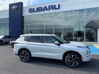 2022 Mitsubishi Outlander SEL AWD Cuir Toit pano Volant chauffant in Sainte-Julie, Quebec - 2 - w320h240px