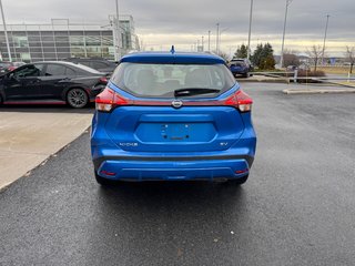 2022  KICKS SV Volant chauffant Carplay Sièges chauffants in Sainte-Julie, Quebec - 5 - w320h240px