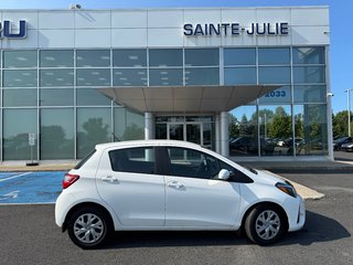 Toyota Yaris Hatchback LE Bluetooth Caméra de recul 2018 à Sainte-Julie, Québec - 2 - w320h240px