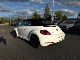 Volkswagen Beetle Convertible CLASSIC 2017 à Sainte-Julie, Québec - 3 - w320h240px