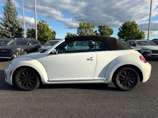 Volkswagen Beetle Convertible CLASSIC 2017 à Sainte-Julie, Québec - 2 - w320h240px