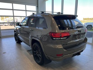 Jeep Grand Cherokee Altitude 2020 à Rivière-du-Loup, Québec - 4 - w320h240px