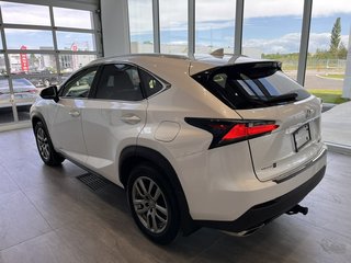 Lexus NX 200t  2017 à Rivière-du-Loup, Québec - 4 - w320h240px