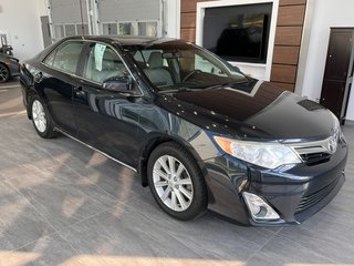 2014 Toyota Camry XLE in Rivière-du-Loup, Quebec - 2 - w320h240px